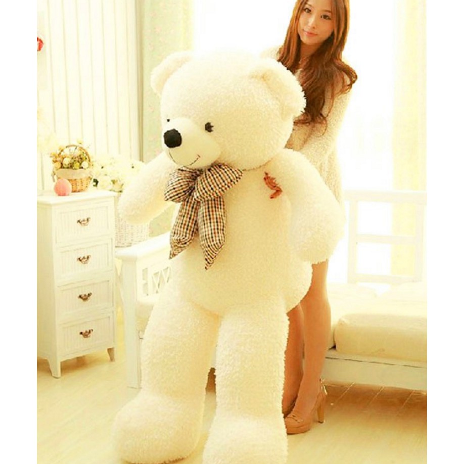 giant cute teddy bear