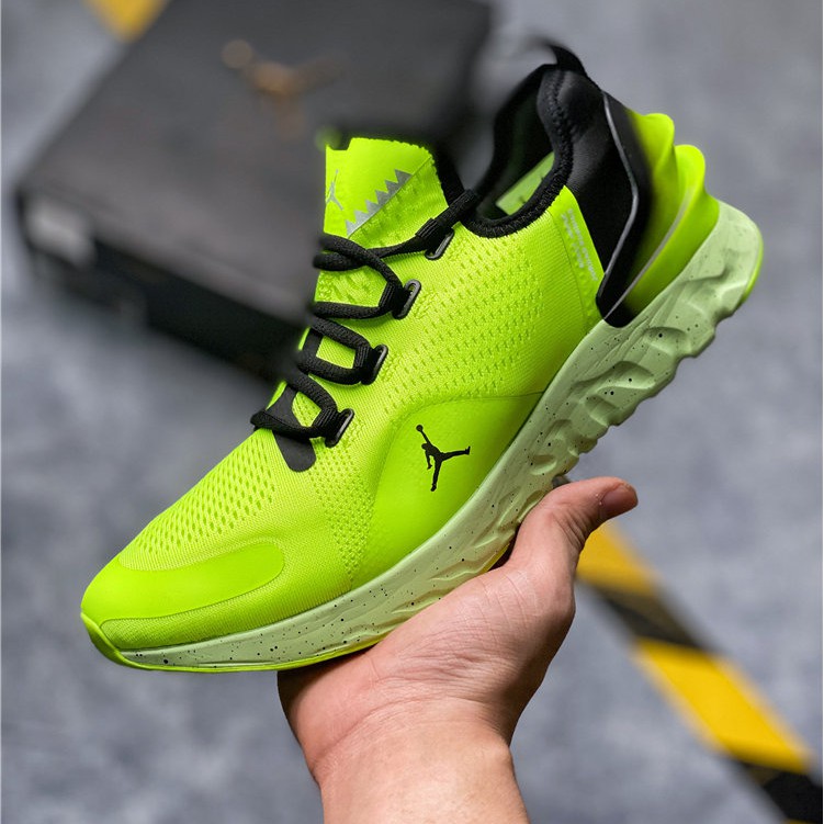 nike green neon shoes