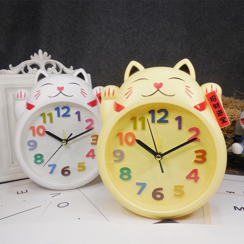 lucky cat clock