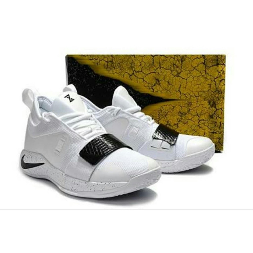 pg2 5 white