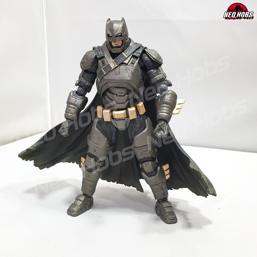 Play Arts Kai KO DC BvS Armored Batman | Shopee Philippines