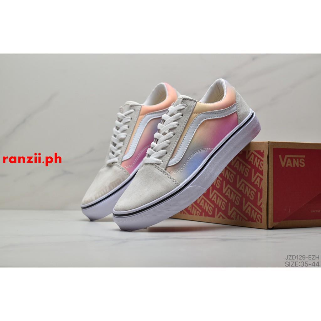 vans aura slip on