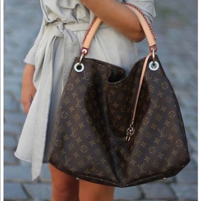 Louis Vuitton Discontinued Size! Artsy Gm! Code Ca2170 Made In