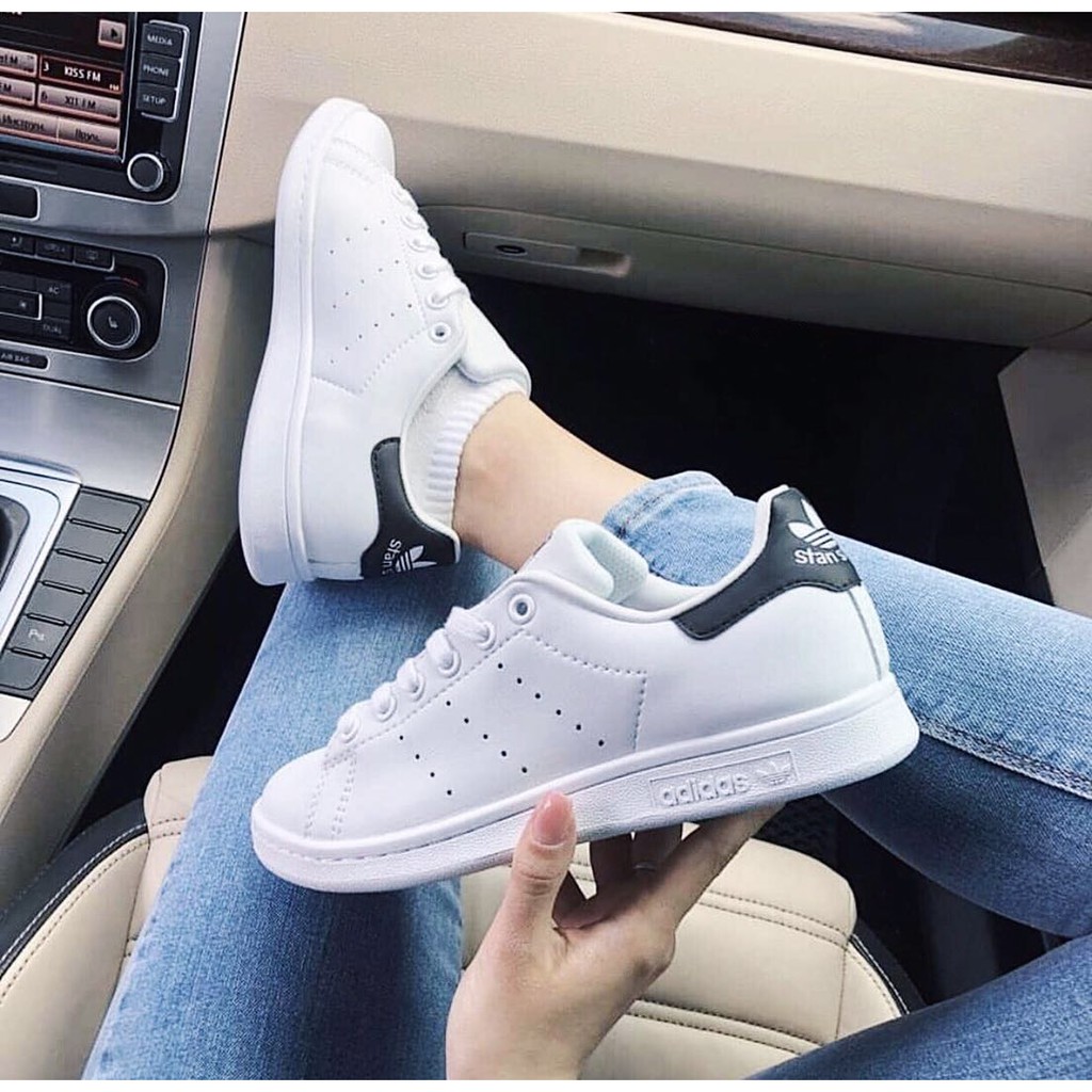 stan smith couple shoes