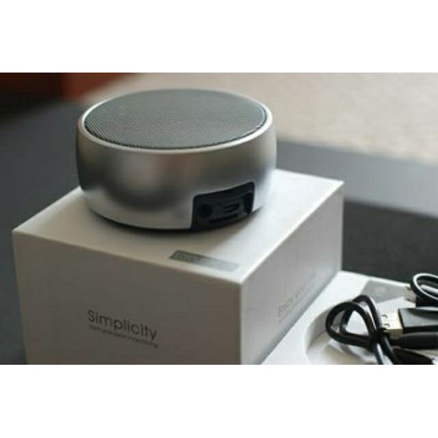 simplicity portable wireless speaker
