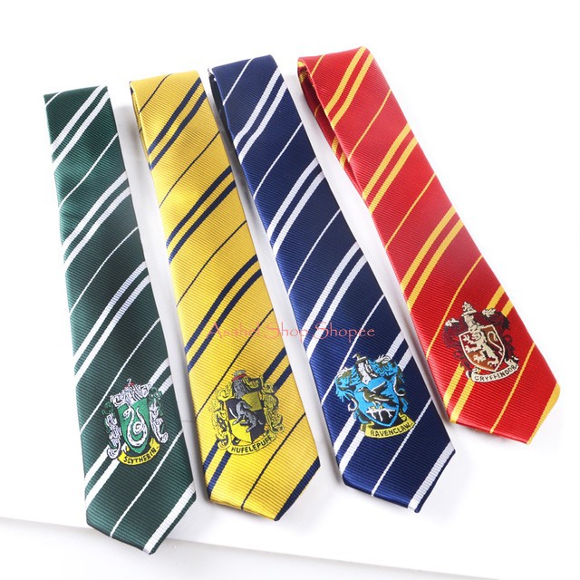 ON HAND Harry Potter Neckties Gryffindor Slytherin ravenclaw hufflepuff ...