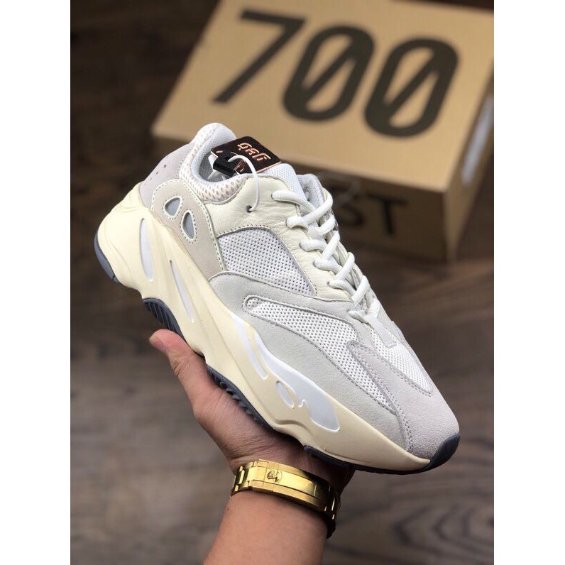 inertia yeezy 700