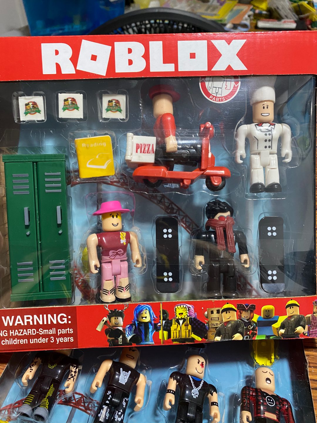 Roblox Work At A Pizza Toy Figure Set Shopee Philippines - senarai harga roblox work at a pizza place action figure