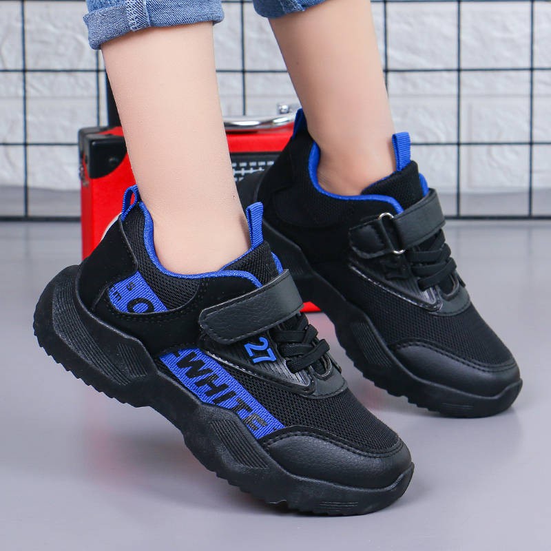 children sports shoes