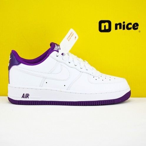 purple nike gym shoes