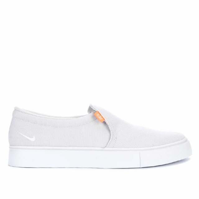 nike slip on court royale