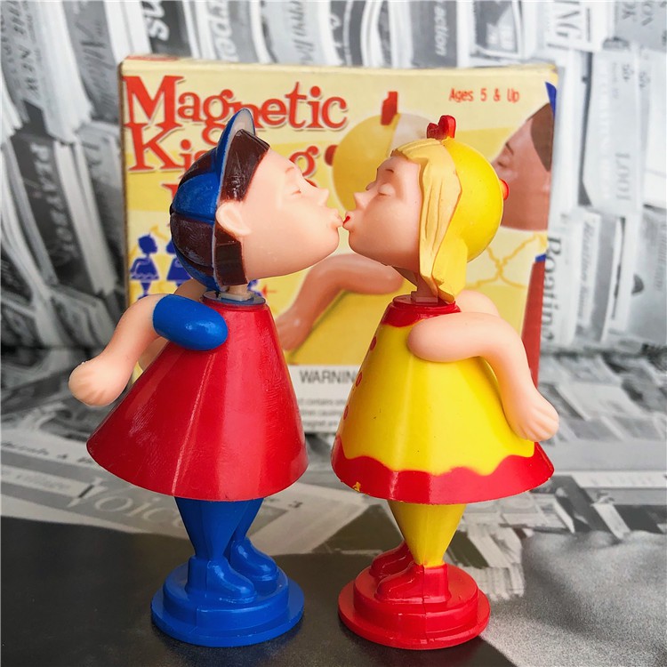 kissing dolls magnetic