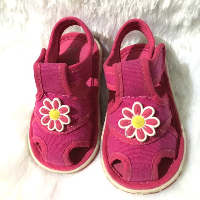 squeaky slippers for toddlers