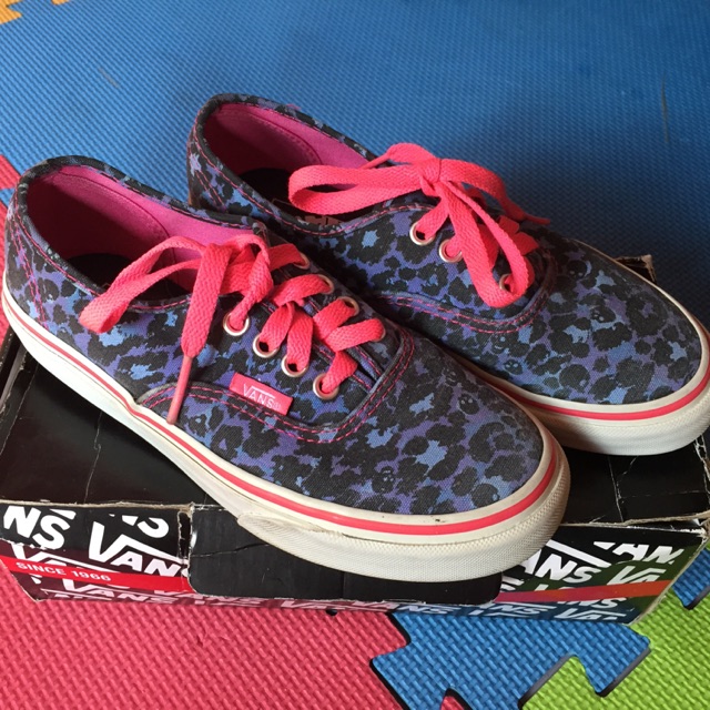 junior vans size 1