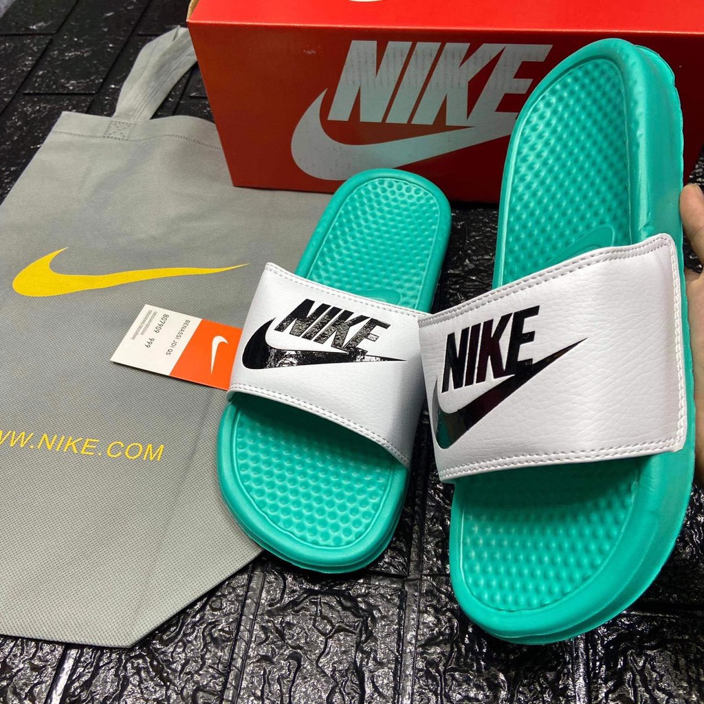 nike flip flops copy