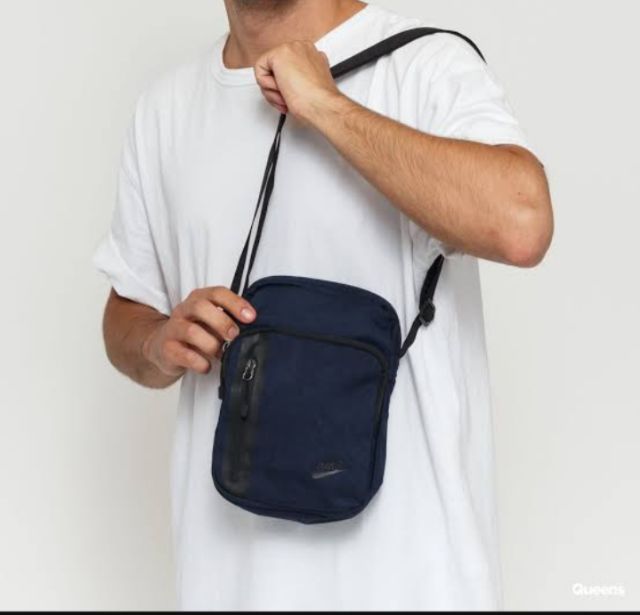 nike tech sling bag