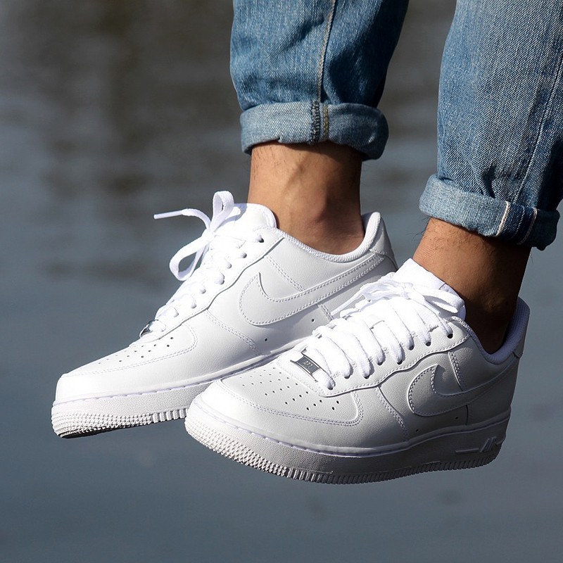 nike low top sneakers