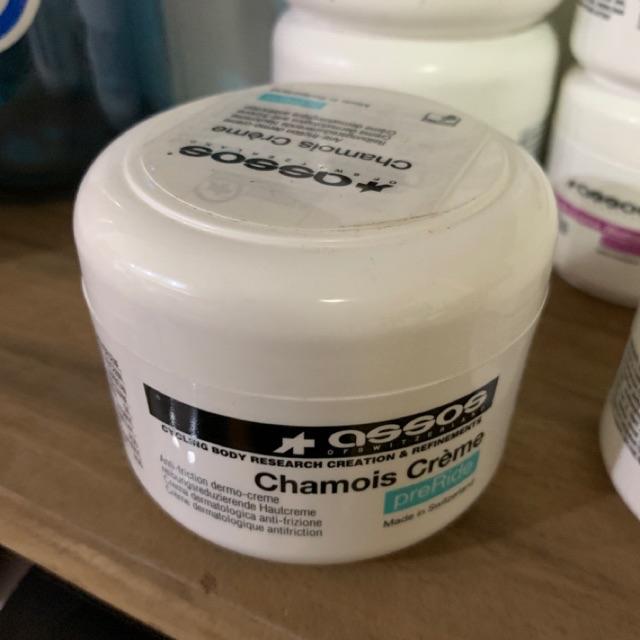 assos chamois creme cena