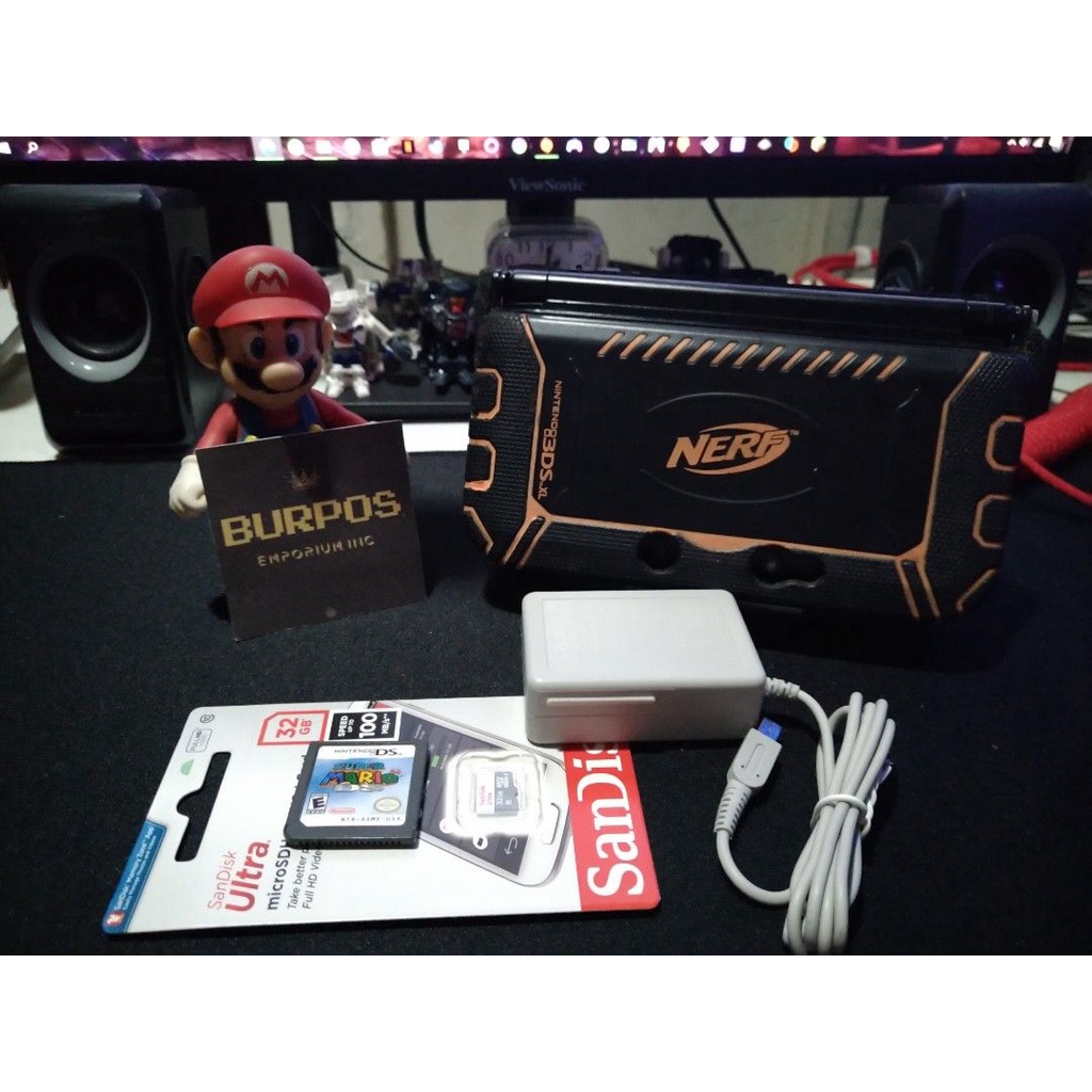 Nintendo 3DS XL (Black 32gb mem card, CFW w/ many games + Super Mario