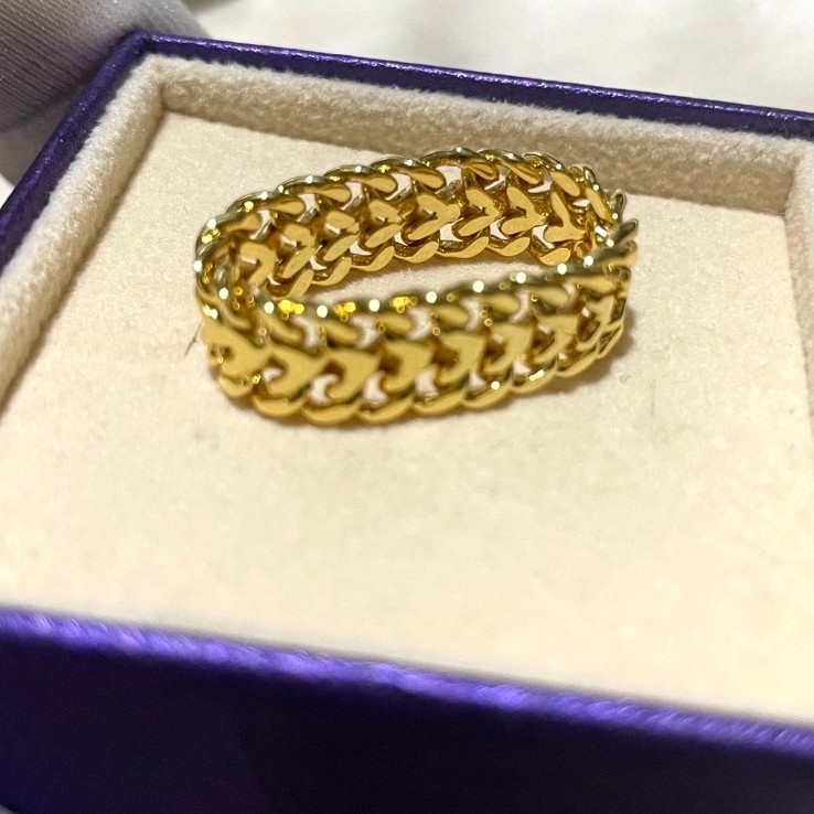 Japan Heartbiz-Inspired Ring | 18K Yellow Gold Settings | Size 6 product photo 1