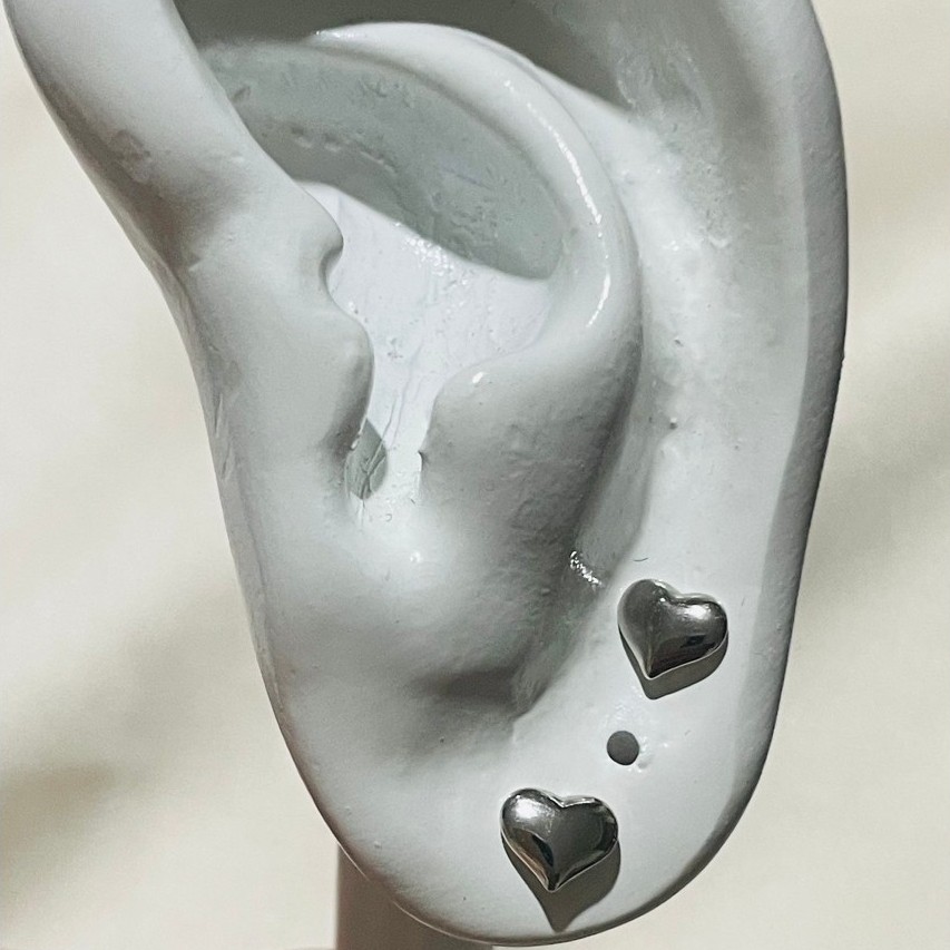Minimalist Flat Heart Stud Earrings | Platinum Vermeil | Pure Sterling Silver 925 product photo 4