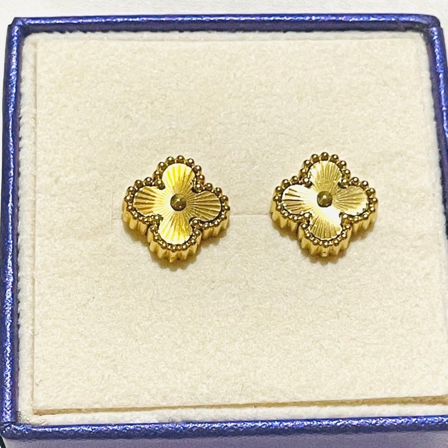 VC@-Inspired Vintage Alhambra Stud Earrings | 18K Yellow Gold | Guilloché Sunburst Finish product photo 2