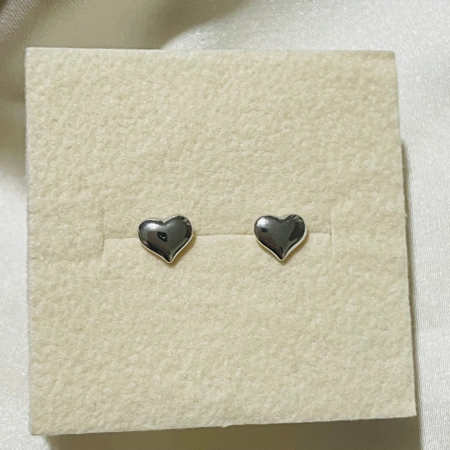 Minimalist Flat Heart Stud Earrings | Platinum Vermeil | Pure Sterling Silver 925 product photo 2