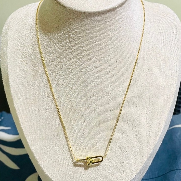 Double Link Pavé Pendant Necklace | 18K Yellow Gold Setting | Adjustable 17–19 Inches product photo 5