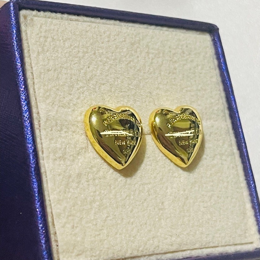 Tiff@ ny-Inspired Heart Stud Earrings | Yellow Gold Settings | Polished Heart Design product photo 2