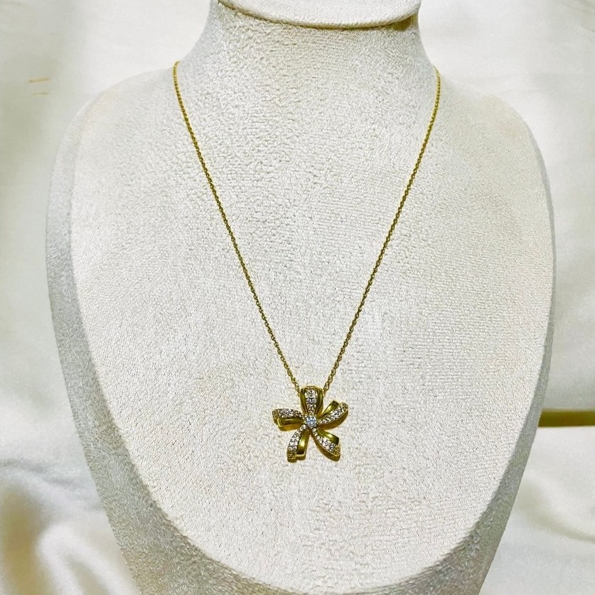 Wild Flower / Windmill-Inspired Pendant Necklace | 18K Yellow Gold Setting | Diamond Accent product photo 3