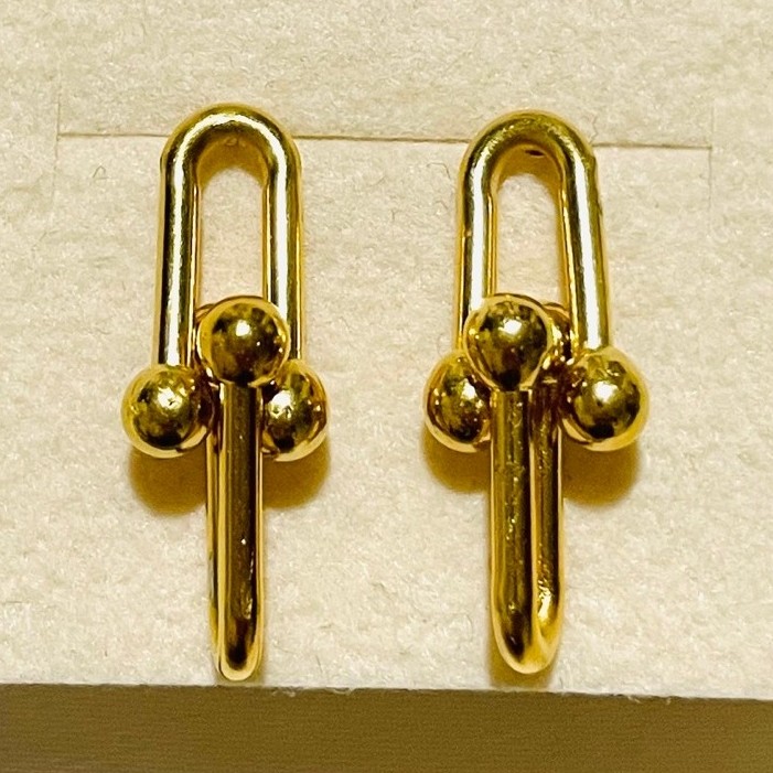 U-Link Stud Earrings | Modern Hardware-Inspired Design | 18K Yellow Gold Setting