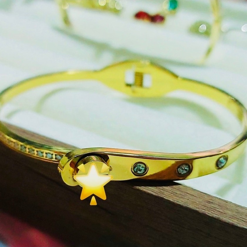 Diamond-Accented Bangle | Adjustable 17–18cm | Yellow Gold Setting product photo 5