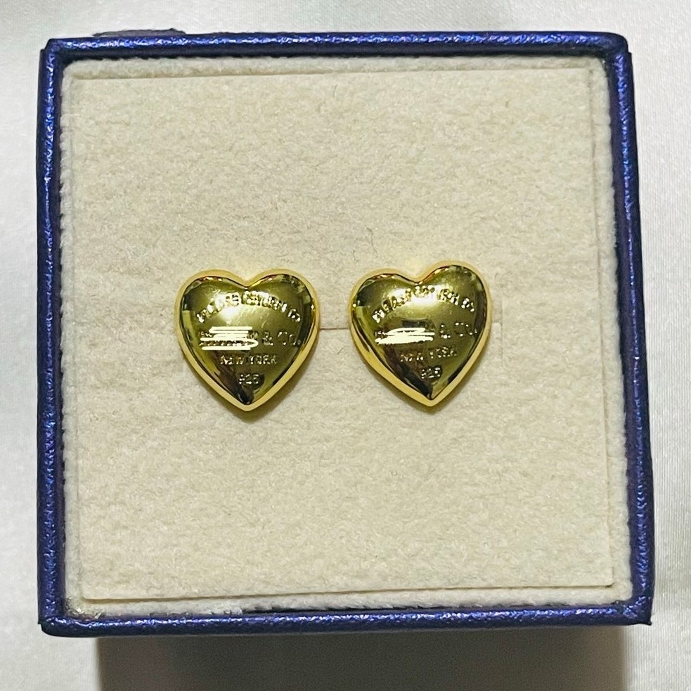 Tiff@ ny-Inspired Heart Stud Earrings | Yellow Gold Settings | Polished Heart Design product photo 3