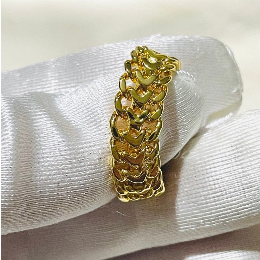 Japan Heartbiz-Inspired Ring | 18K Yellow Gold Settings | Size 6 product photo 4