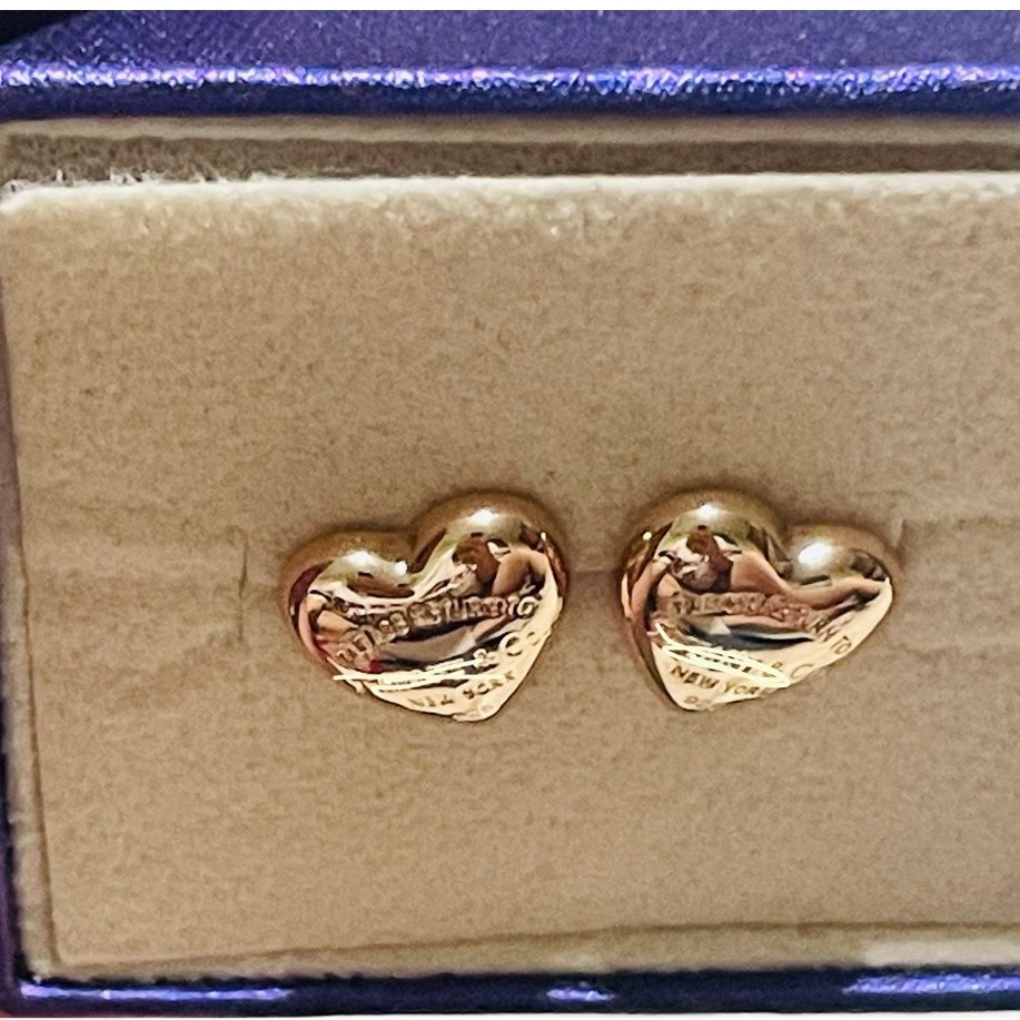 Tiff@ny-Inspired Heart Stud Earrings | Champagne Gold Settings | Polished Heart Design product photo 4