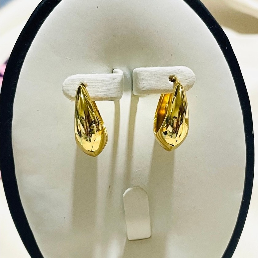Chunky Dome Medium Hoop Earrings | 18K Yellow Gold Settings | Minimalist & Elegant product photo 2