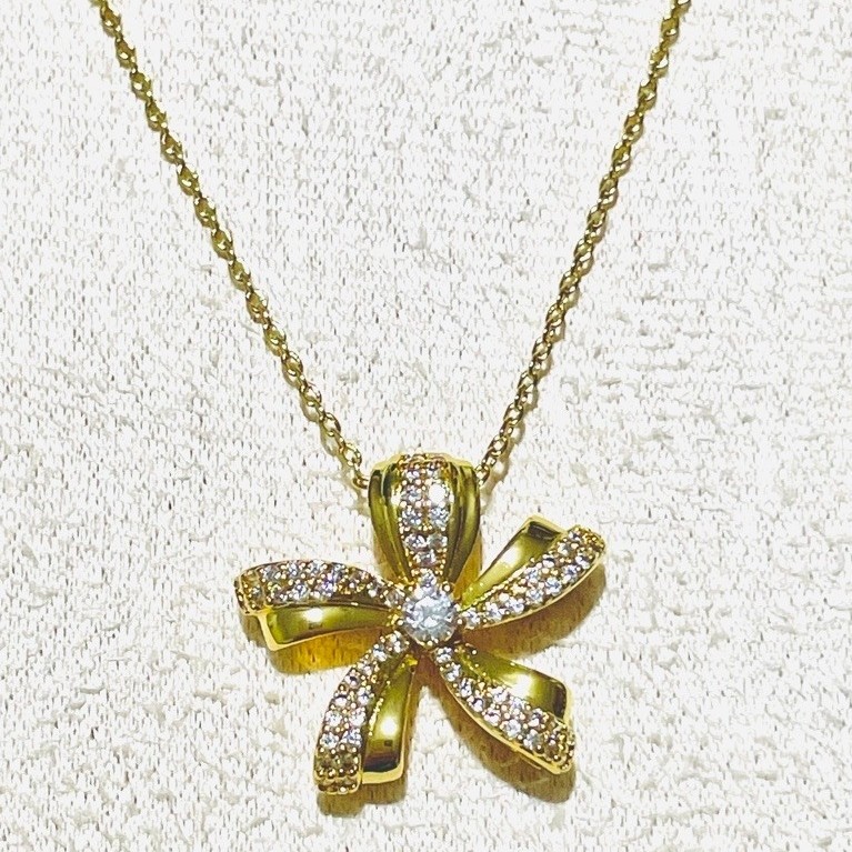 Wild Flower / Windmill-Inspired Pendant Necklace | 18K Yellow Gold Setting | Diamond Accent product photo 1
