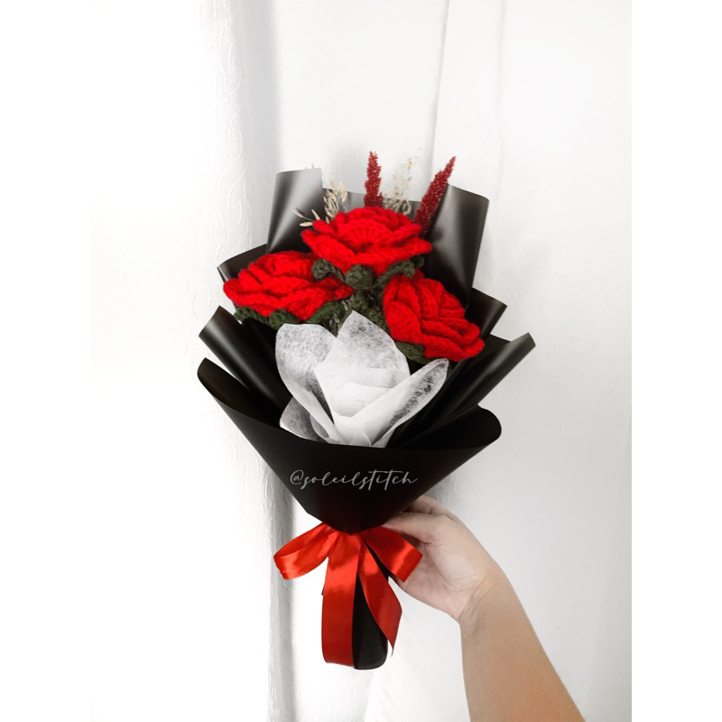 Crochet Bouquet of 3 or 6 Roses | Shopee Philippines