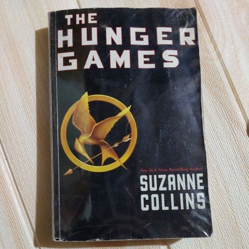 THE HUNGER GAMES by SUZANNE COLLINS | Shopee Philippines