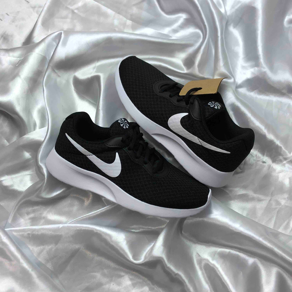 Nike tanjun price philippines best sale