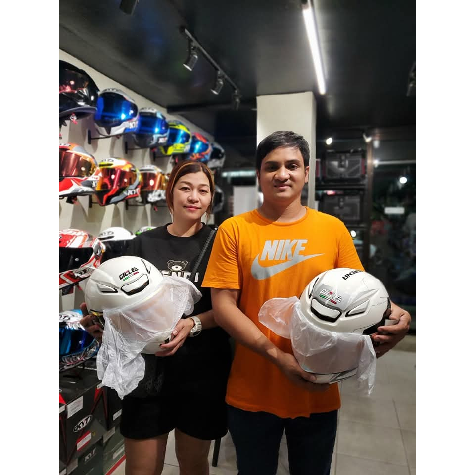 【𝑩𝒖𝒚 𝟏 𝑻𝒂𝒌𝒆 𝟏】GILLE COUPLE KERENA Buy 1 Take 1 Revo Visor Helmet Full Face for Motorcycle Free Visor - Image 2