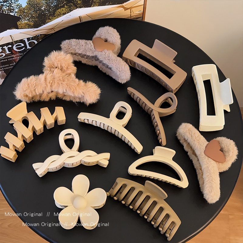 Winter Plush Large Claw Clip Khaki Transparent Hair Clamp High-end Sense Shark Clip Hair Accessories - Image 2