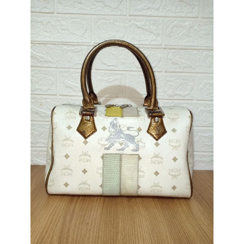 Mcm doctors bag price sale