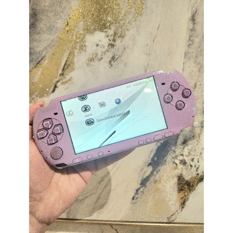 PSP 2000 pink store Bundle 4GB Memory Card