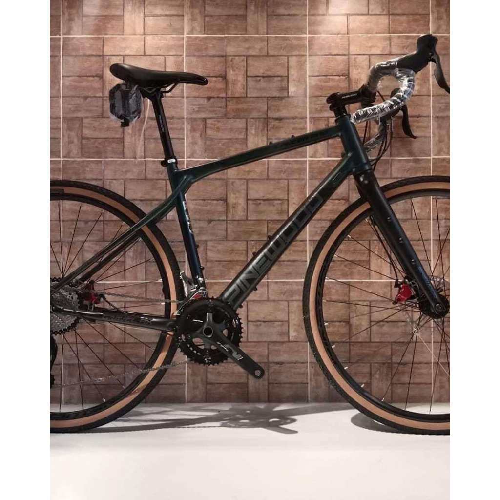 Pinewood road bike carbon sale