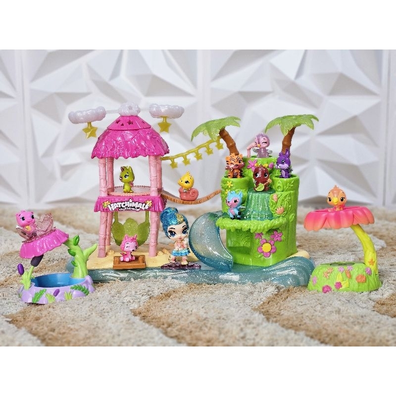 Hatchimals castle playset 2025