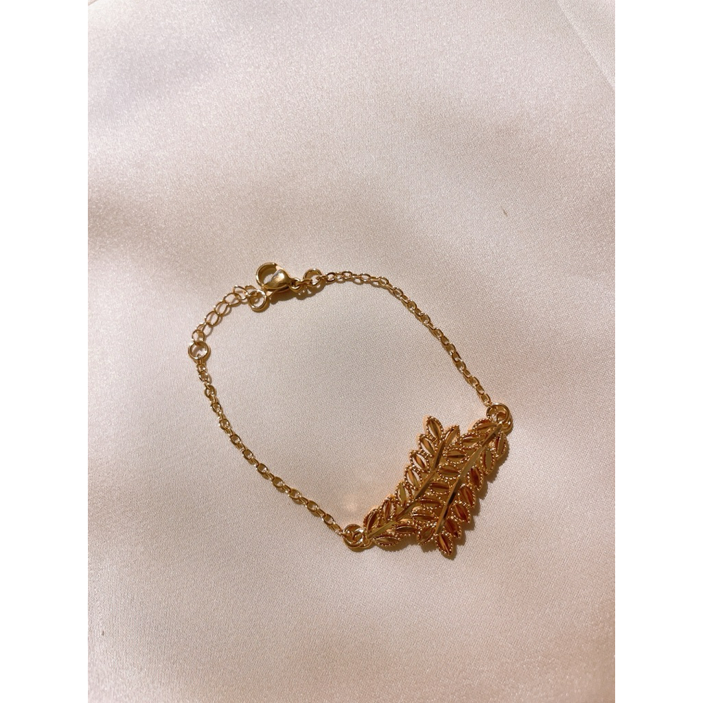 Feather Leaf Bracelet Champagne Color product photo 5