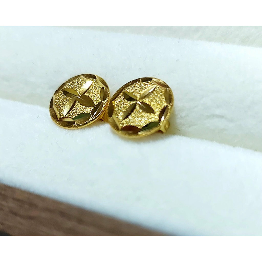 Simple Textured Round Stud Earrings product photo 4