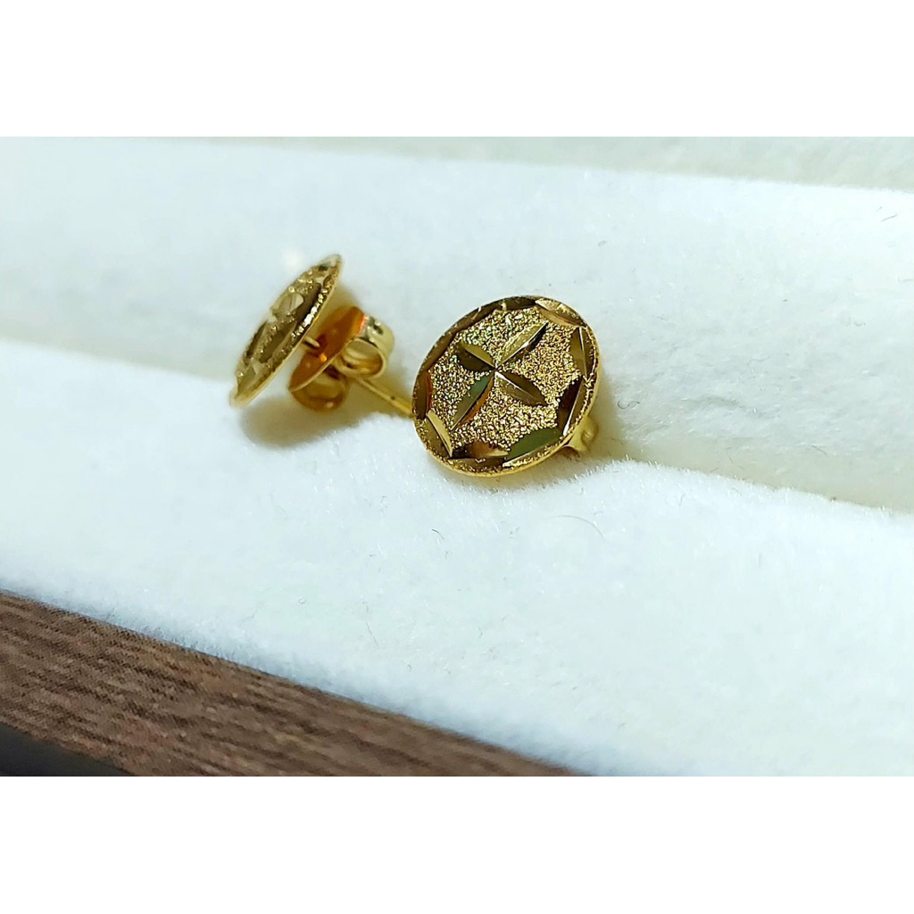 Simple Textured Round Stud Earrings product photo 2