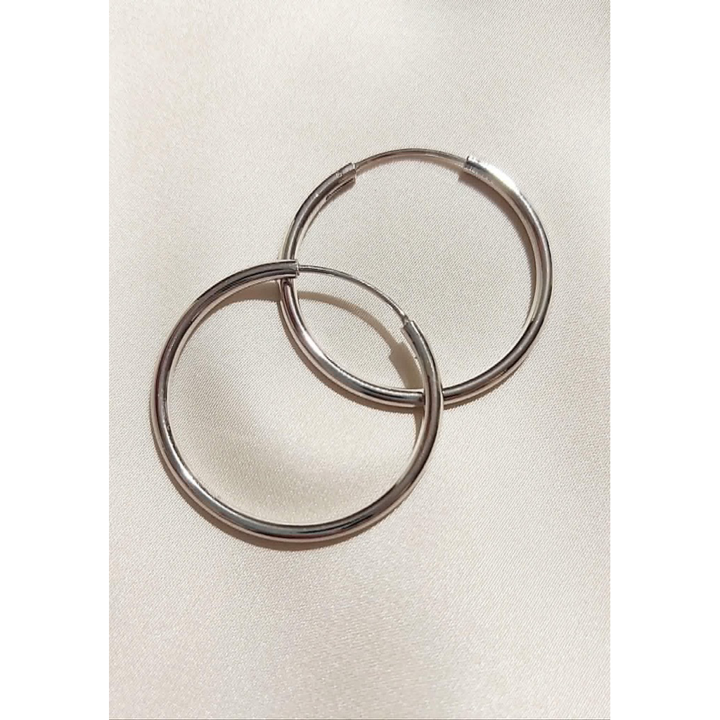 Thin Loop Earrings (2.5cm Diameter) product photo 2